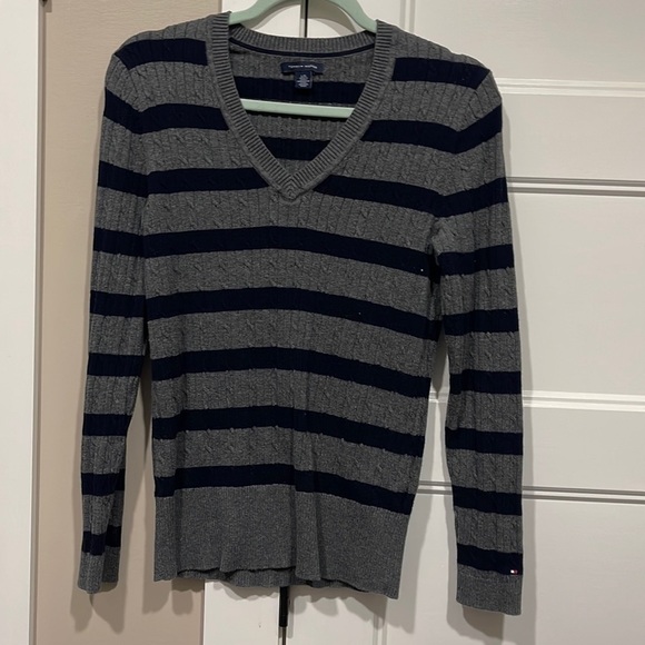 Tommy Hilfiger navy/gray striped sweater Sz L. Excellent Condition - Picture 1 of 2